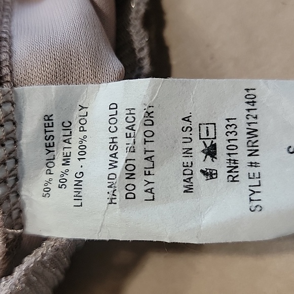 Charlotte Russe Size S Metallic V Neck Shorts Romper, Excellent Used Condition - Picture 11 of 11